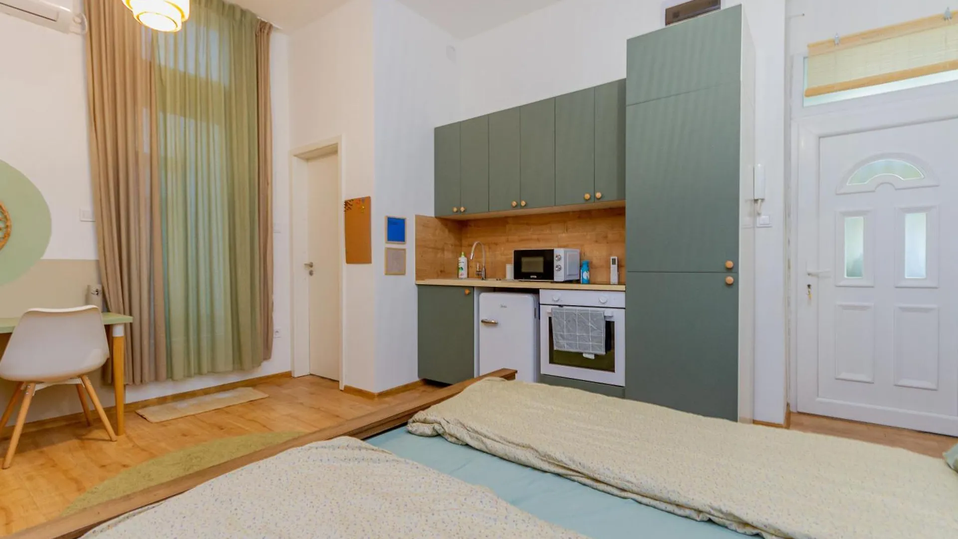 Rothapartments'Garden Budapest Hungary